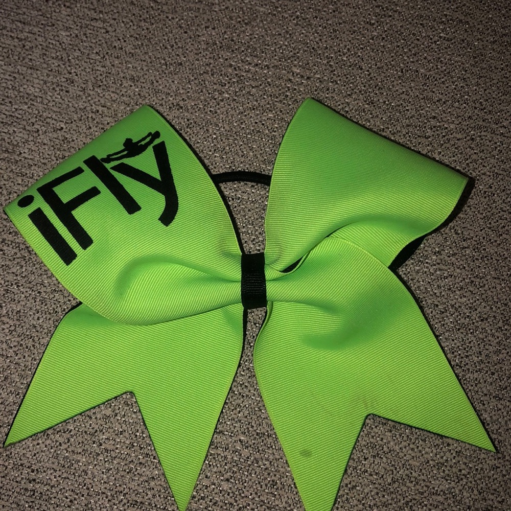 Cheer Bow